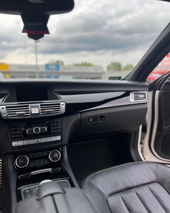 Mercedes-Benz CLS cena 86000 przebieg: 235000, rok produkcji 2011 z Warszawa małe 277